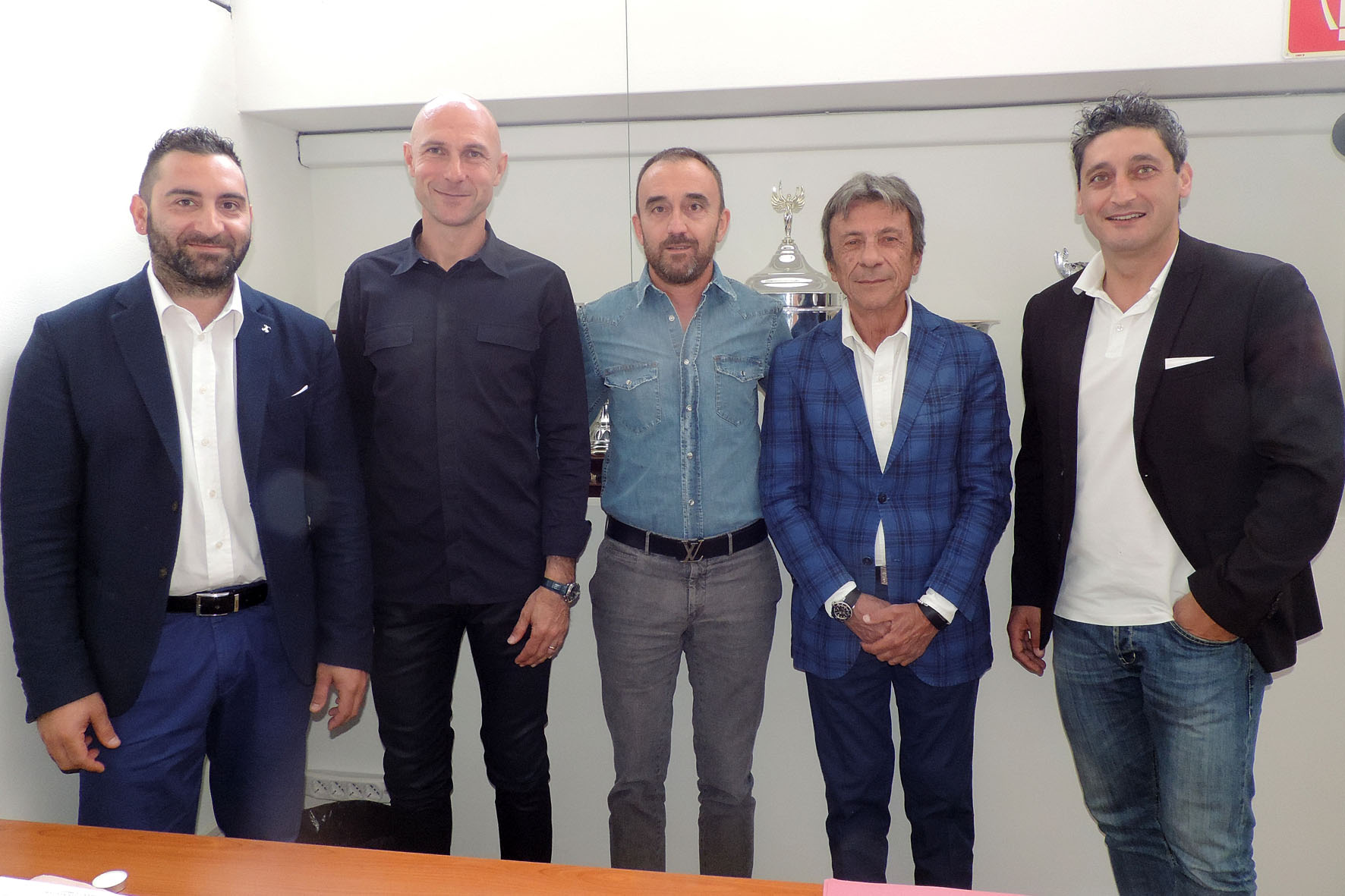 flo staff dirigenziale con il nuovo allenatore Stefano Sottili